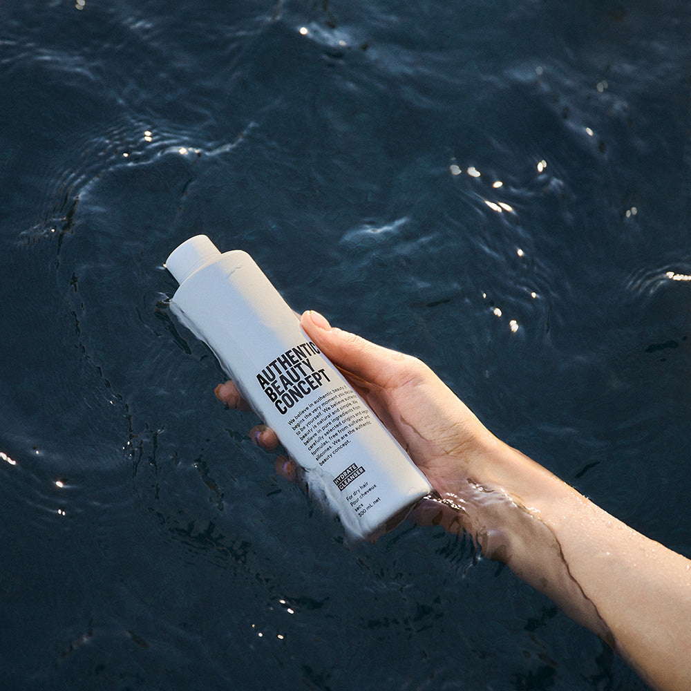 Authentic Beauty Concept Hydrate Cleanser 300 ml | Fuktighet og glans