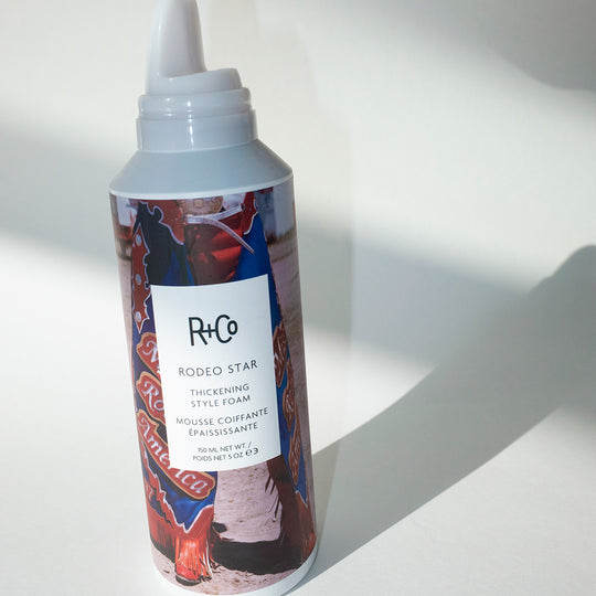 R+Co Rodeo Star Thickening Foam 150 ml | Volum og fylde